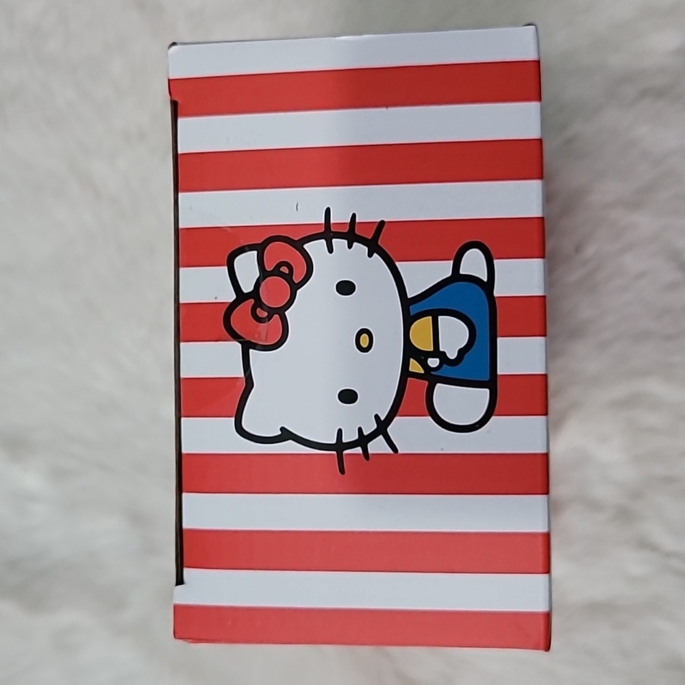 🎀 Hello Kitty Block Figure - Picture 5 of 5